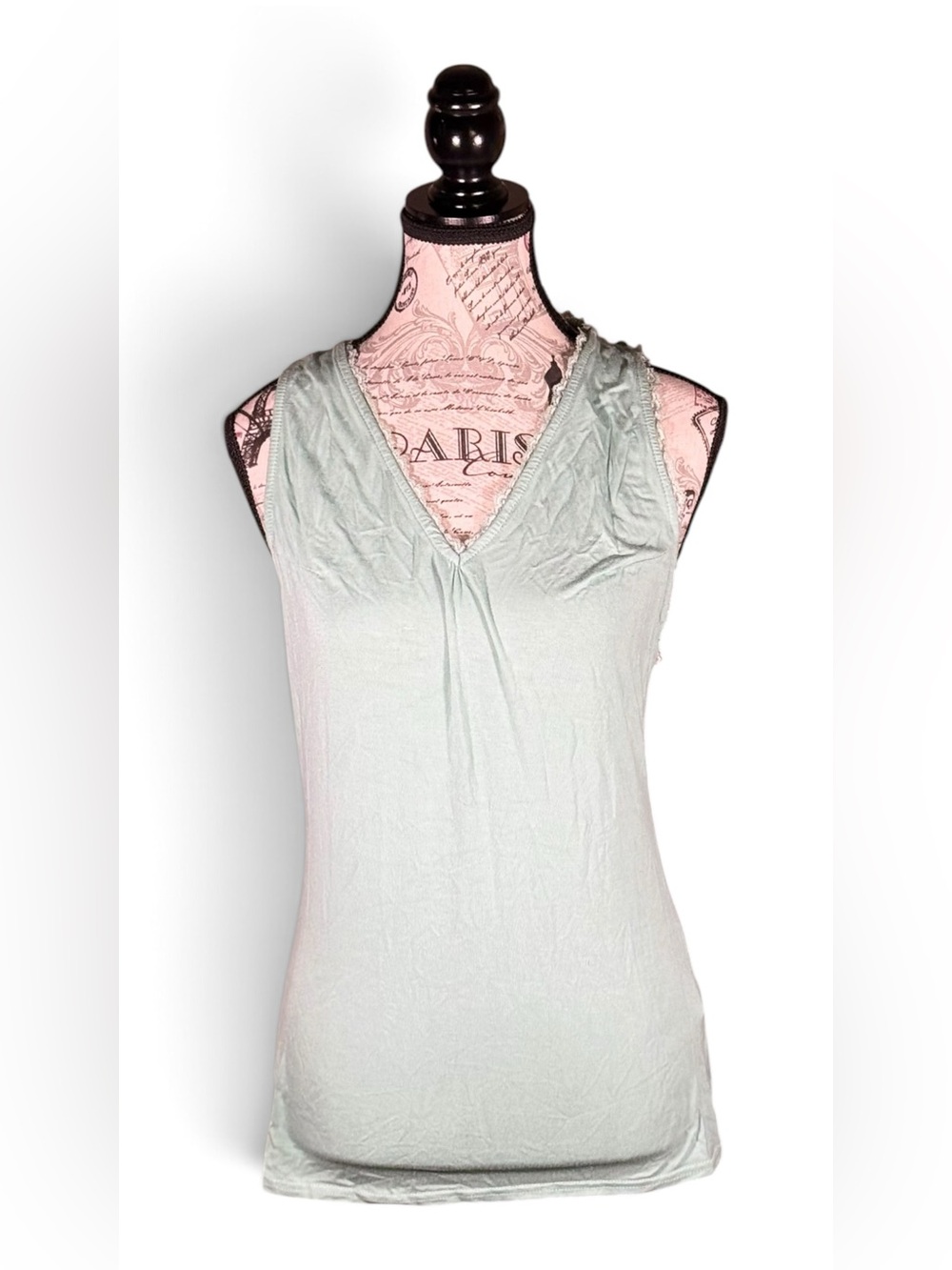 Women's V-Neck Sleeveless Tank Top in Light Mint
